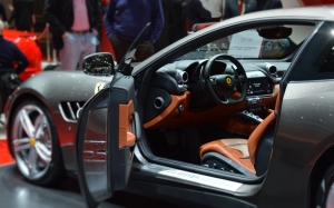 Ferrari GTC4Lusso inside