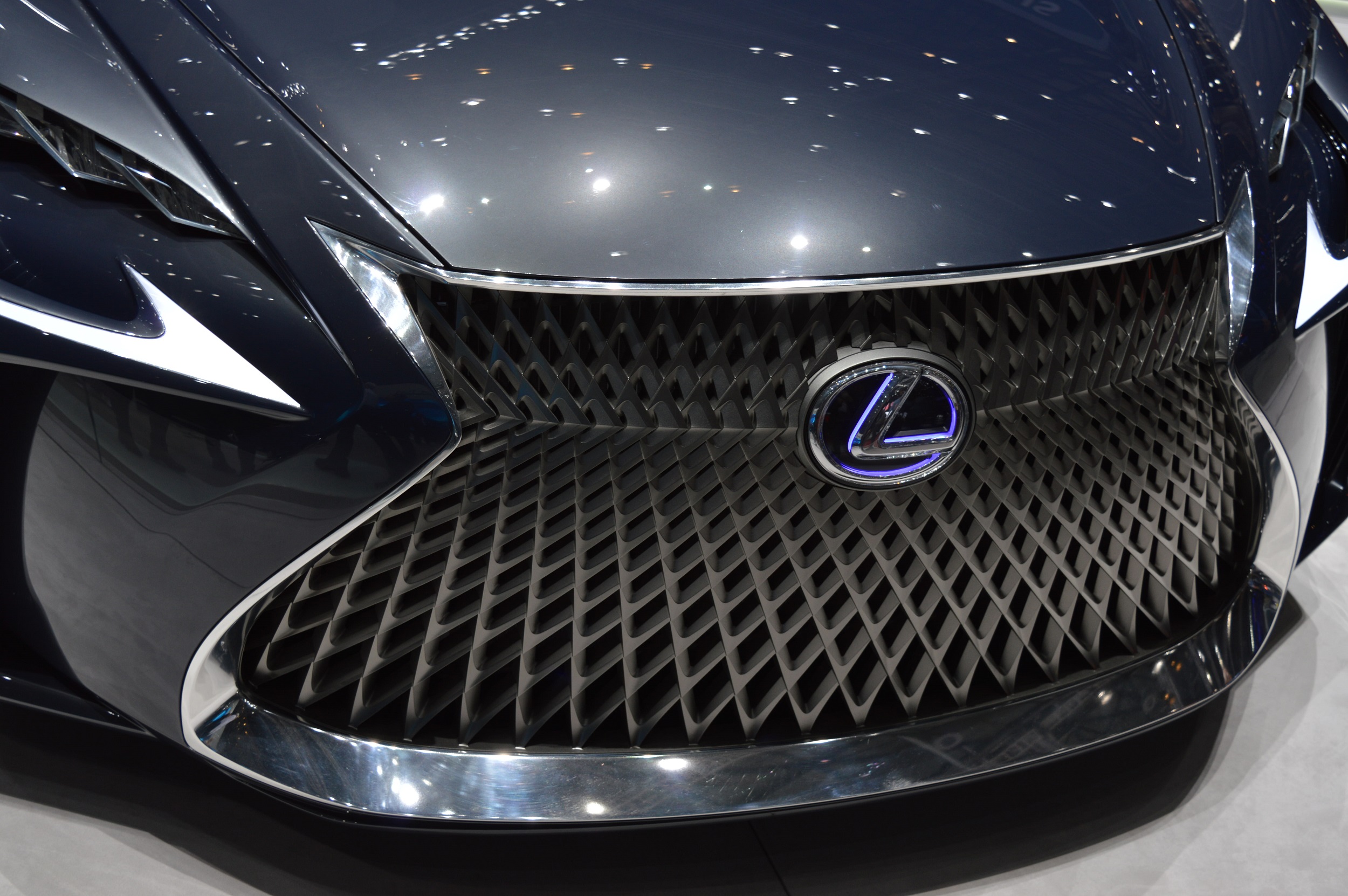 Lexus LF-FC Concept car front grill