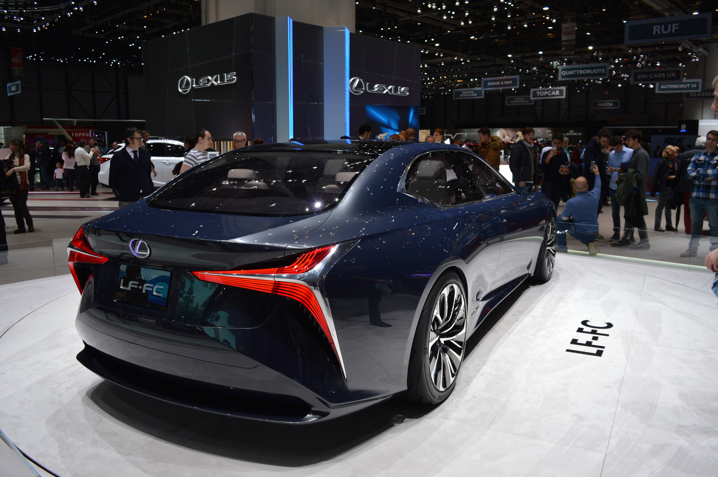 Lexus LF-FC Concept car rear