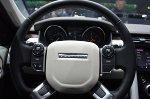 land-rover-discovery-steering-wheel